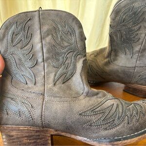 Roper Gray Ankle Boots with Embroidered Design